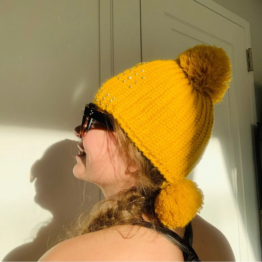 Crystals 3-Pompons Cable Knit mini Hat